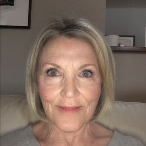 Meet your Posher, Lois